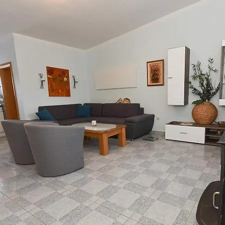 Apartament By The Sea - 21836 Vir